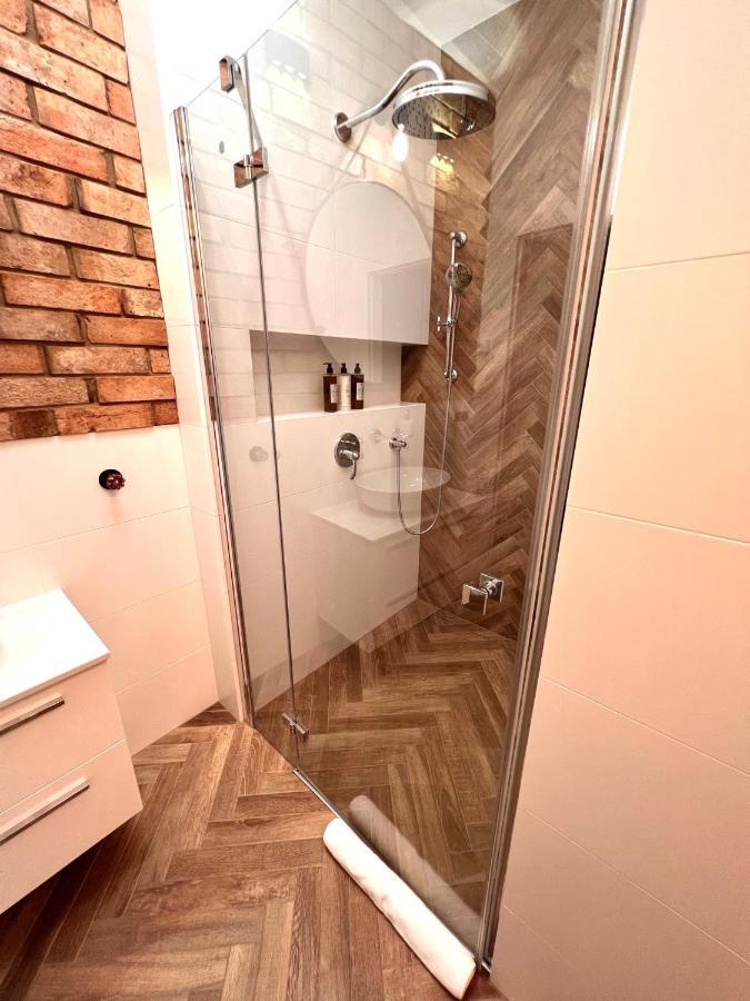 Brick Castle - Apartament Ulrich Вроцлав Екстер'єр фото